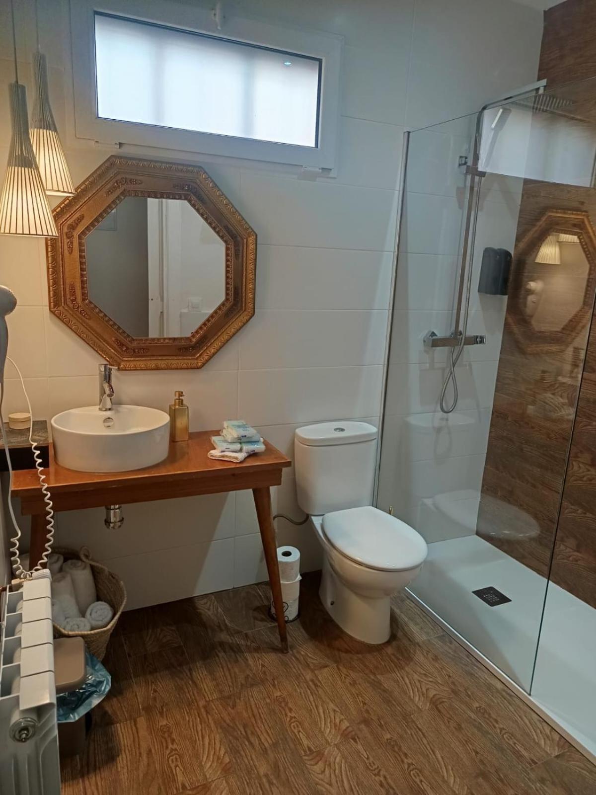 Apartamentos La Muralla 산토도밍고데라칼사다 외부 사진